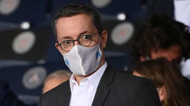 开云体育官网-马赛球迷攻占球队基地​ 靠打砸就能逼退无能主席？